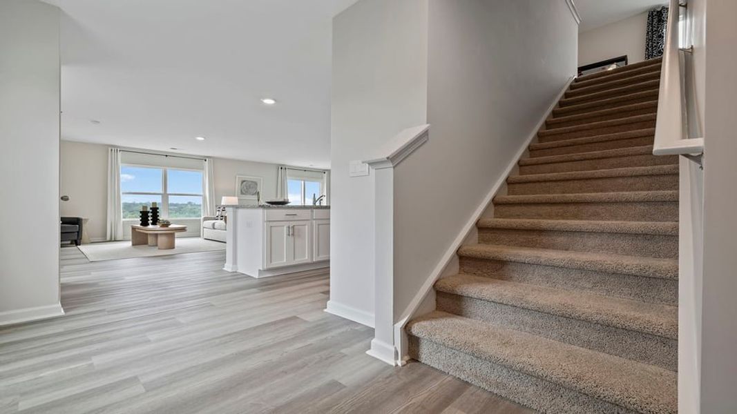 Spacious, unfurnished interior of a new home in Cloverdale Hills, Piedmont (Image 22).