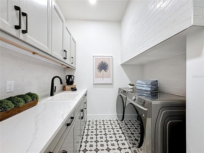 Furnished interior view inside a new home in , Bradenton (Image 11).