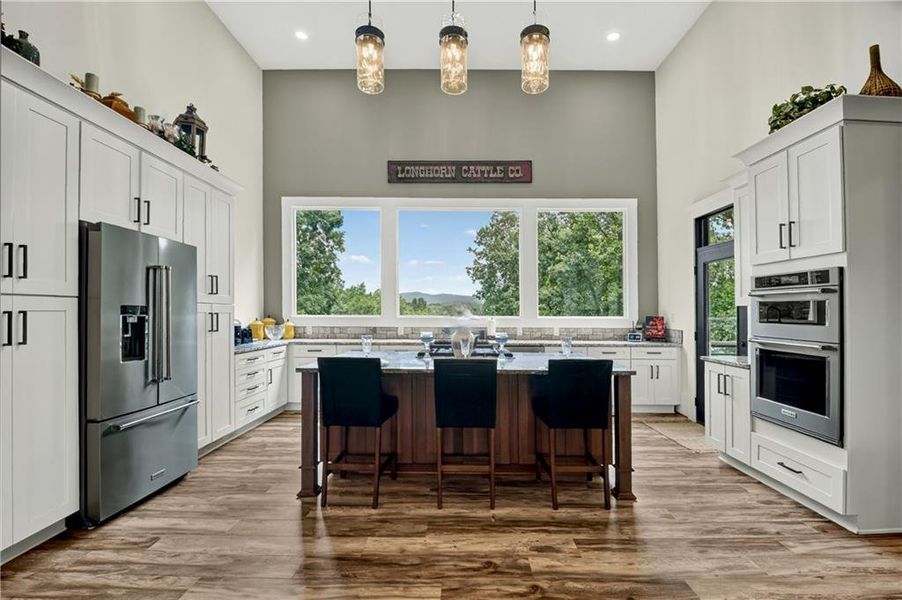 Furnished interior view inside a new home in , Ellijay (Image 82). Furnished interior view inside a new home in , Ellijay (Image 82).