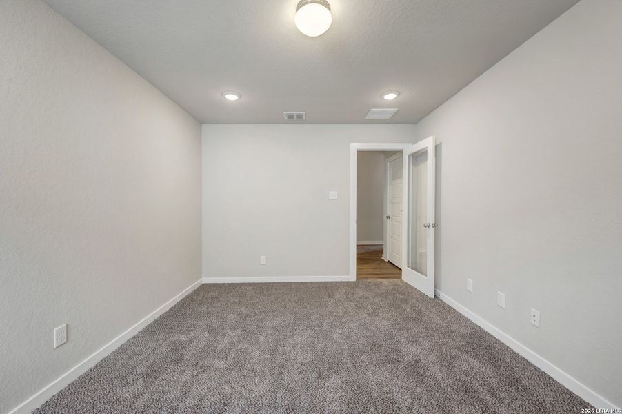 Spacious, unfurnished interior of a new home in Winding Brook, San Antonio (Image 44).