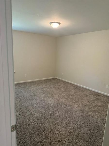 Spacious, unfurnished interior of a new home in , Bloomingdale (Image 10).