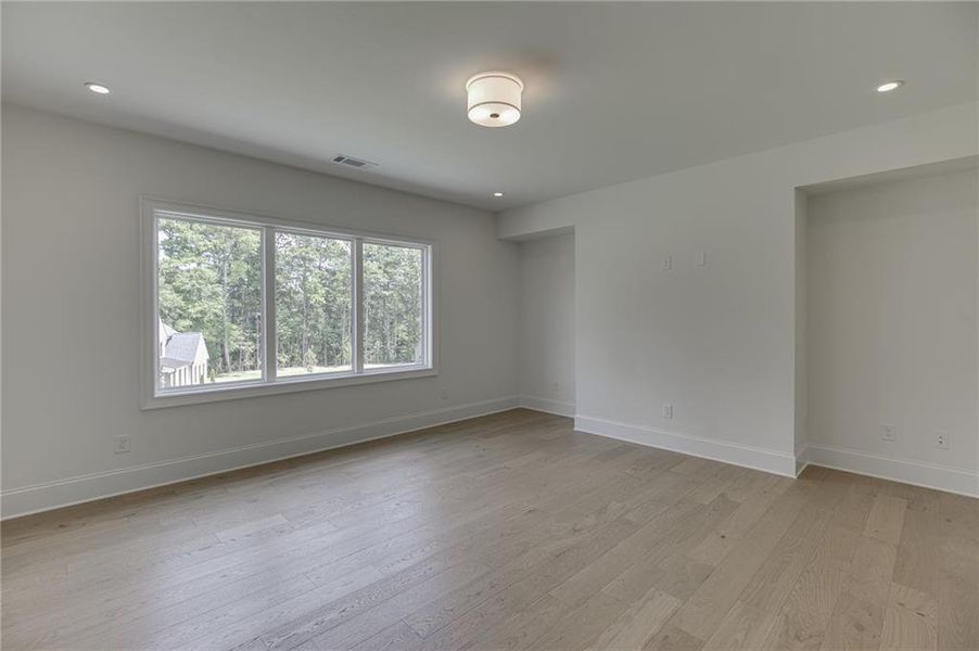 Spacious, unfurnished interior of a new home in , Buford (Image 41).