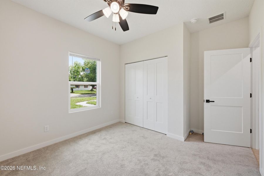 Spacious, unfurnished interior of a new home in , Jacksonville (Image 24).