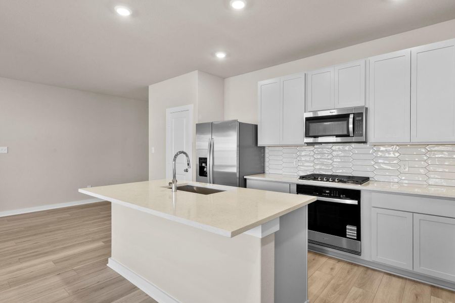 Furnished interior view inside a new home in Arabella on the Prairie 60', Richmond (Image 13).