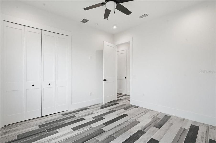 Spacious, unfurnished interior of a new home in , Englewood (Image 58).