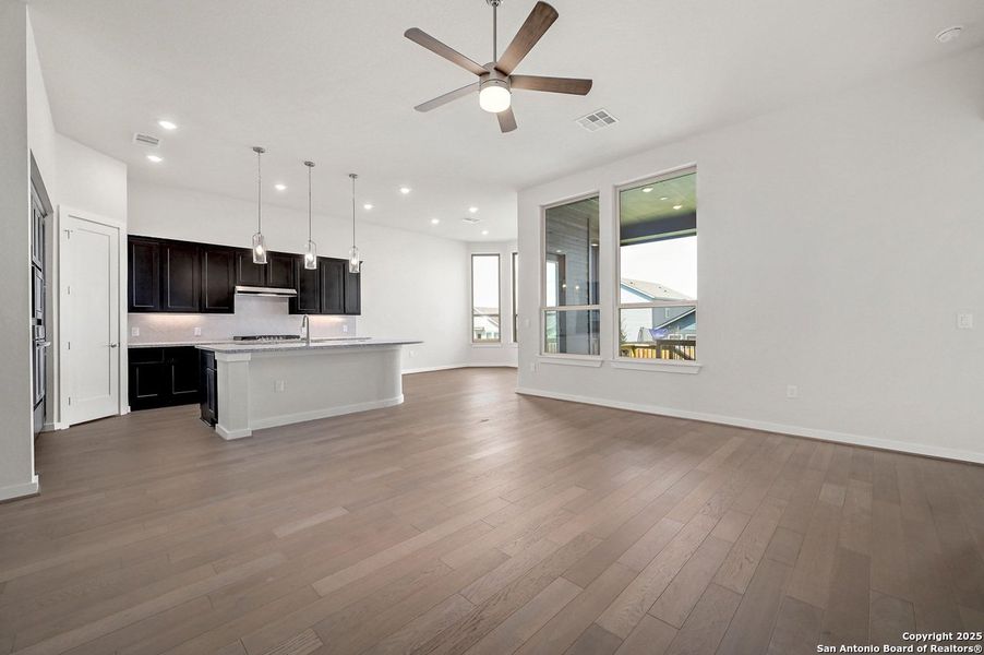 Spacious, unfurnished interior of a new home in VIDA, San Antonio (Image 15).