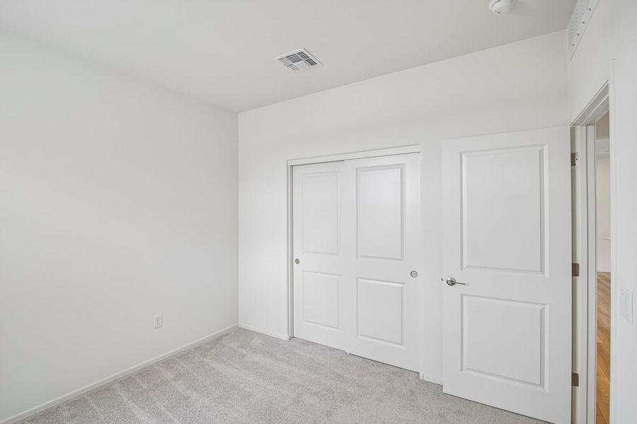 Spacious, unfurnished interior of a new home in Mirador Ridge Blossom, Tucson (Image 26).