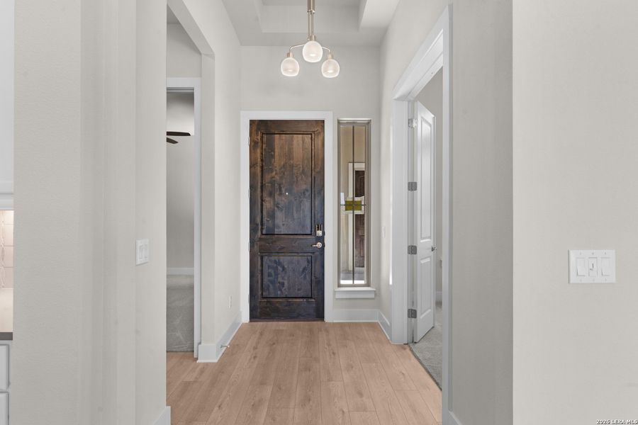 Spacious, unfurnished interior of a new home in Davis Ranch, San Antonio (Image 13).
