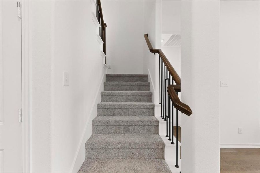 Spacious, unfurnished interior of a new home in Verandah, Royse City (Image 26).