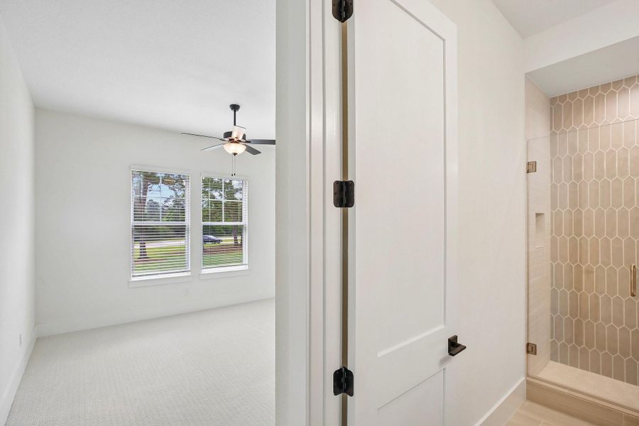 Spacious, unfurnished interior of a new home in Homestead Hill, New Waverly (Image 34).