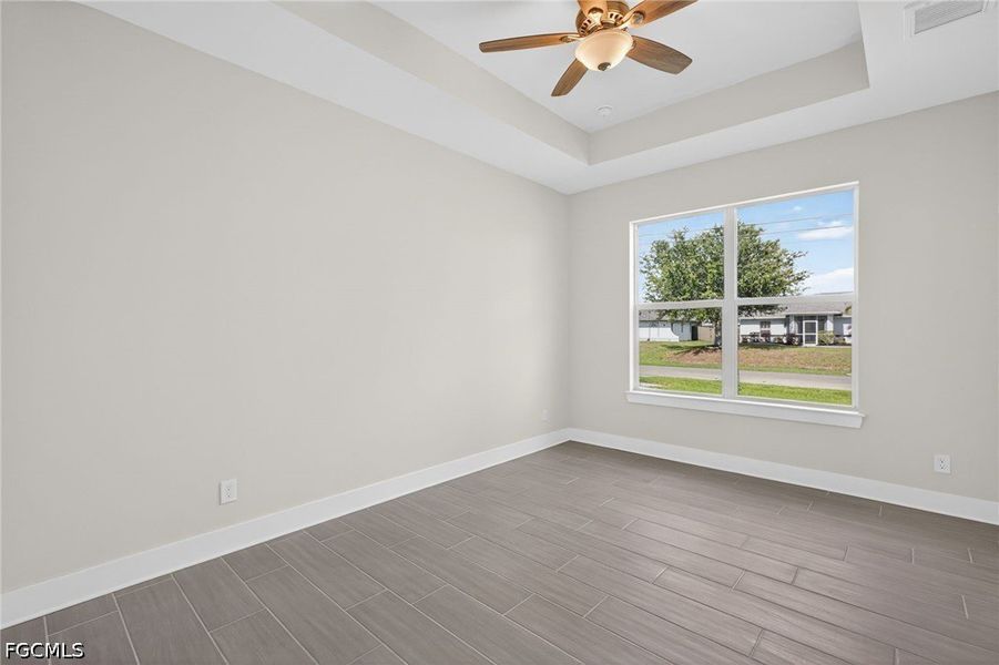 Spacious, unfurnished interior of a new home in Cape Coral, Cape Coral (Image 17). Spacious, unfurnished interior of a new home in Cape Coral, Cape Coral (Image 17).