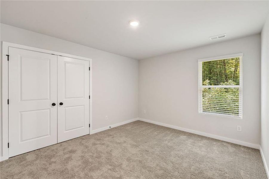 Spacious, unfurnished interior of a new home in Oak Grove Glen, Snellville (Image 43). Spacious, unfurnished interior of a new home in Oak Grove Glen, Snellville (Image 43).