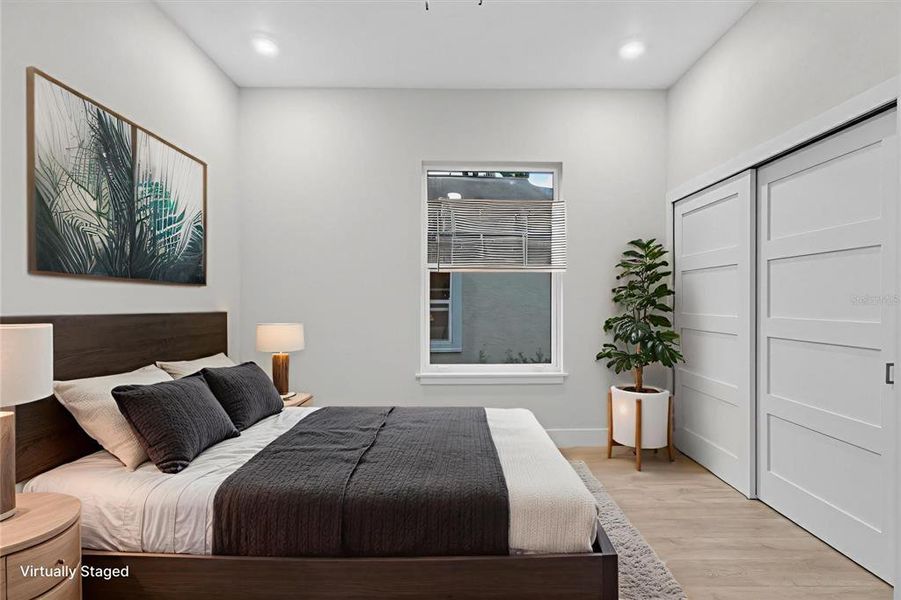 Furnished interior view inside a new home in , Tarpon Springs (Image 10).