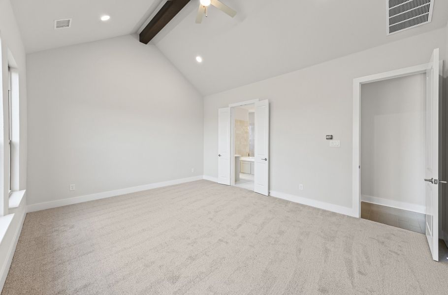 Spacious, unfurnished interior of a new home in Tuscan Estates, Waxahachie (Image 25).