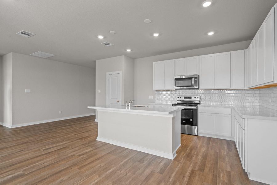 Gorgeous Open Concept Kitchen Gorgeous Open Concept Kitchen