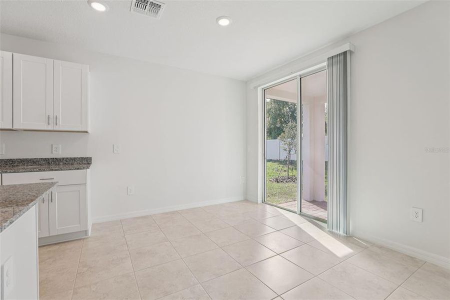 Spacious, unfurnished interior of a new home in Deer Run at Crosswinds, Davenport (Image 37).