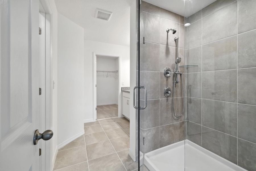 Furnished interior in a model home at Lake Lincoln in Eustis (Image 20).