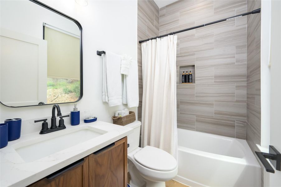 Furnished interior view inside a new home in , Bastrop (Image 13).