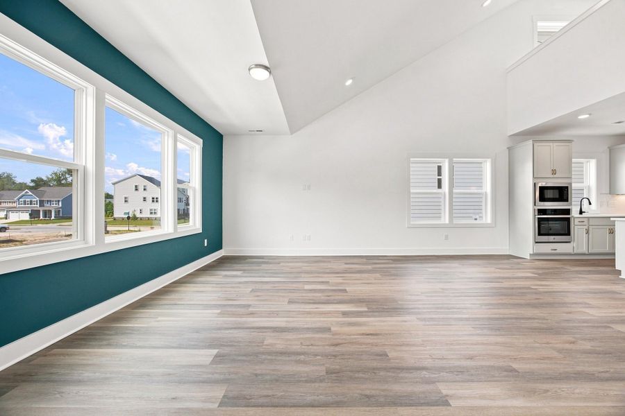 Spacious, unfurnished interior of a new home in Allen Park, Raleigh (Image 22).
