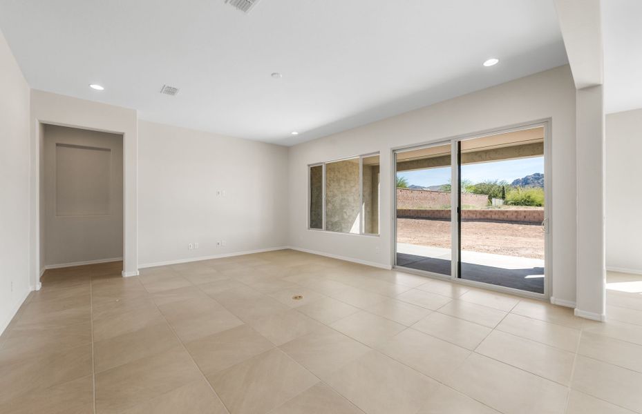 Spacious, unfurnished interior of a new home in Sun City Festival, Buckeye (Image 22).
