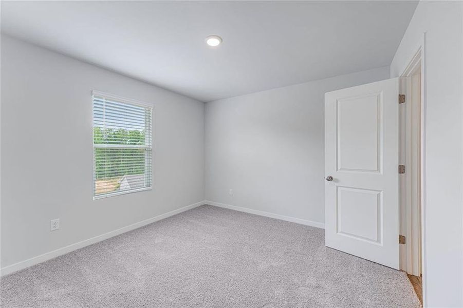 Spacious, unfurnished interior of a new home in Parkview Estates, South Fulton (Image 18).