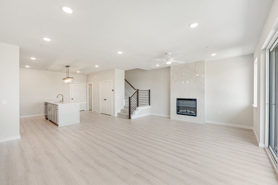 Spacious, unfurnished interior of a new home in Wildridge, Oak Point (Image 24). Spacious, unfurnished interior of a new home in Wildridge, Oak Point (Image 24).