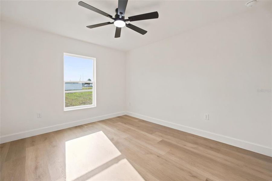 Spacious, unfurnished interior of a new home in , Ocala (Image 15).