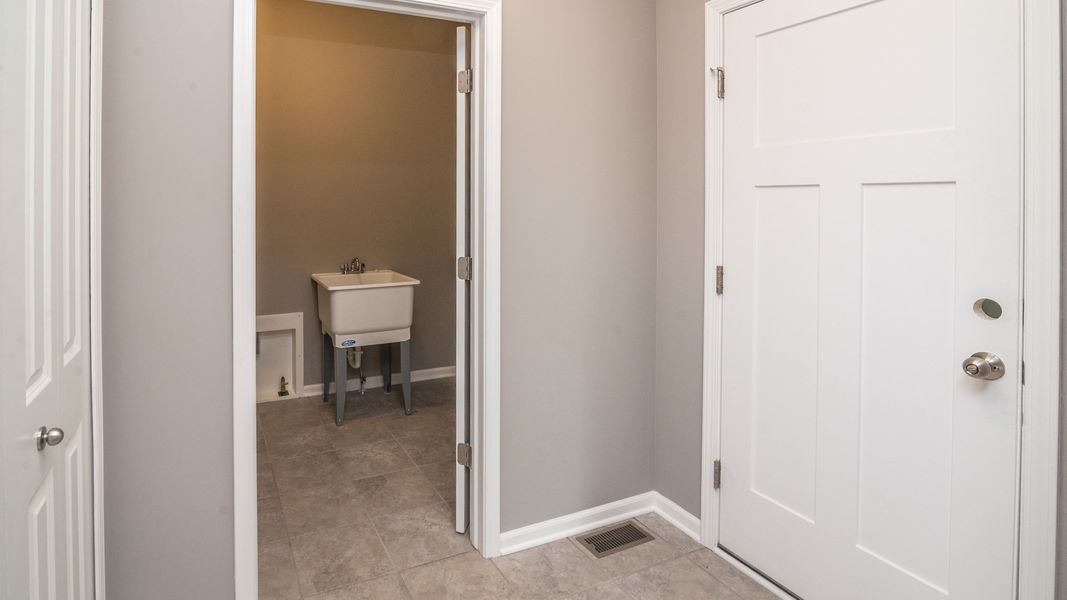 Representative unfurnished interior of a home built from the The Abington by Norfolk Homes in Valleys, Jackson (Image 75).