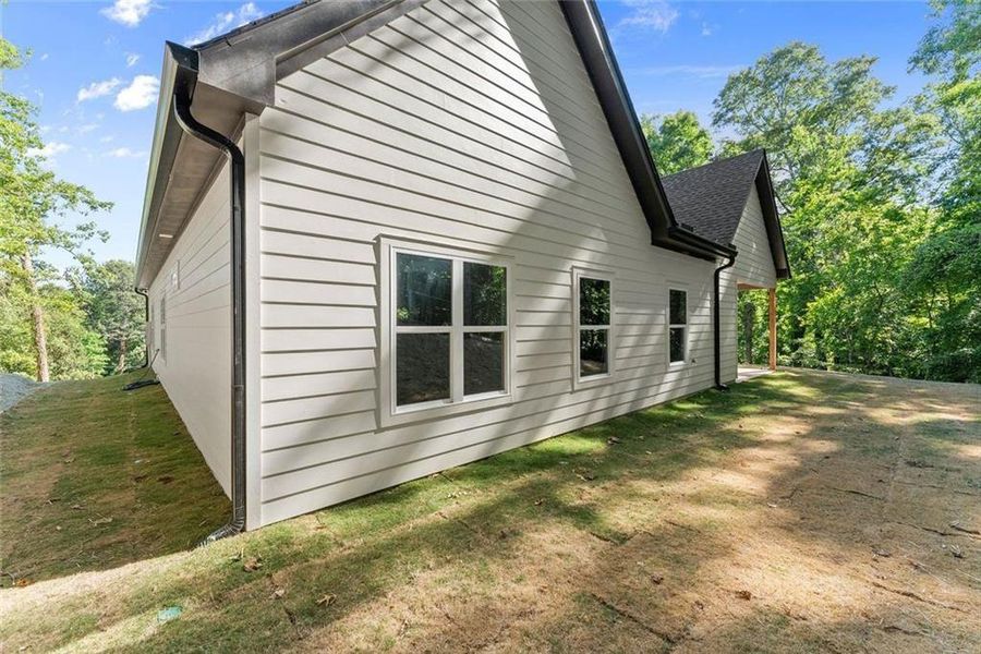 Exterior details and patio area of a home in , Gainesville (Image 27).