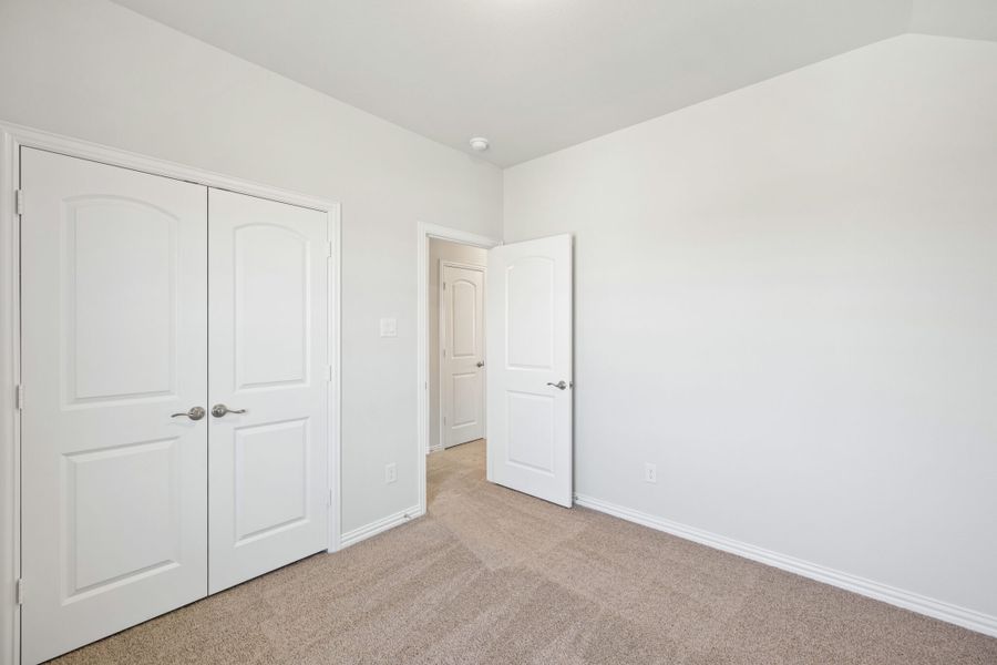 Spacious, unfurnished interior of a new home in Elevon, Lavon (Image 35).