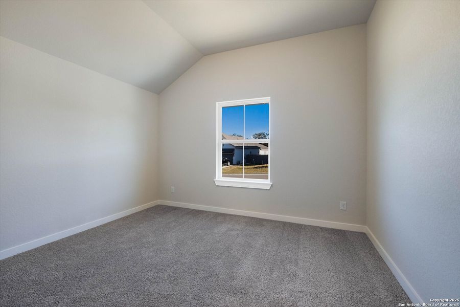 Spacious, unfurnished interior of a new home in The Grove at Vintage Oaks, New Braunfels (Image 12).