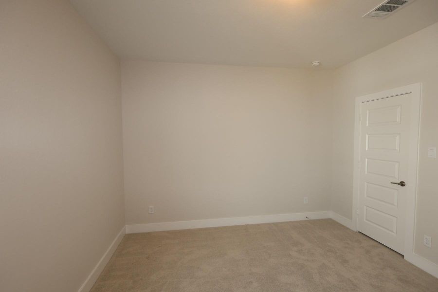 Spacious, unfurnished interior of a new home in Dunham Pointe, Cypress (Image 16).