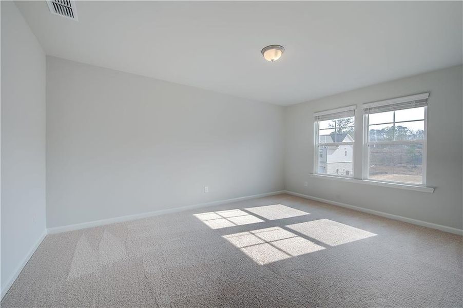 Spacious, unfurnished interior of a new home in Hamilton Lakes, Lawrenceville (Image 20).