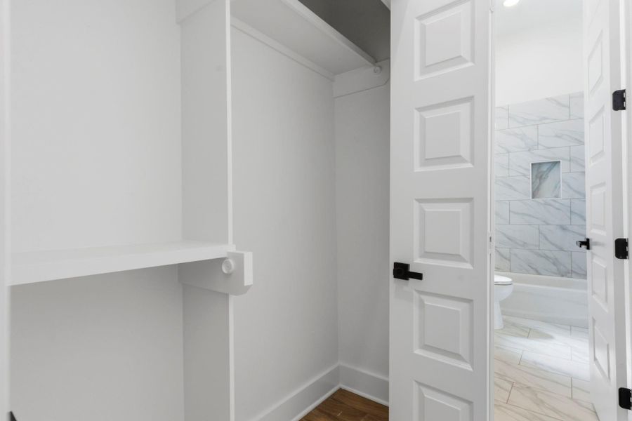 Spacious, unfurnished interior of a new home in , Houston (Image 22).