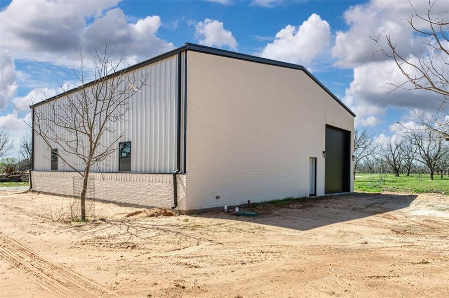 Exterior details and patio area of a home in , Granbury (Image 4). Exterior details and patio area of a home in , Granbury (Image 4).