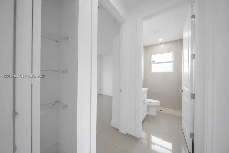 Spacious, unfurnished interior of a new home in , Lehigh Acres (Image 30). Spacious, unfurnished interior of a new home in , Lehigh Acres (Image 30).