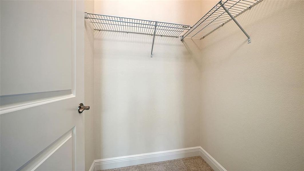 Spacious, unfurnished interior of a new home in Grand Park, Sarasota (Image 34).