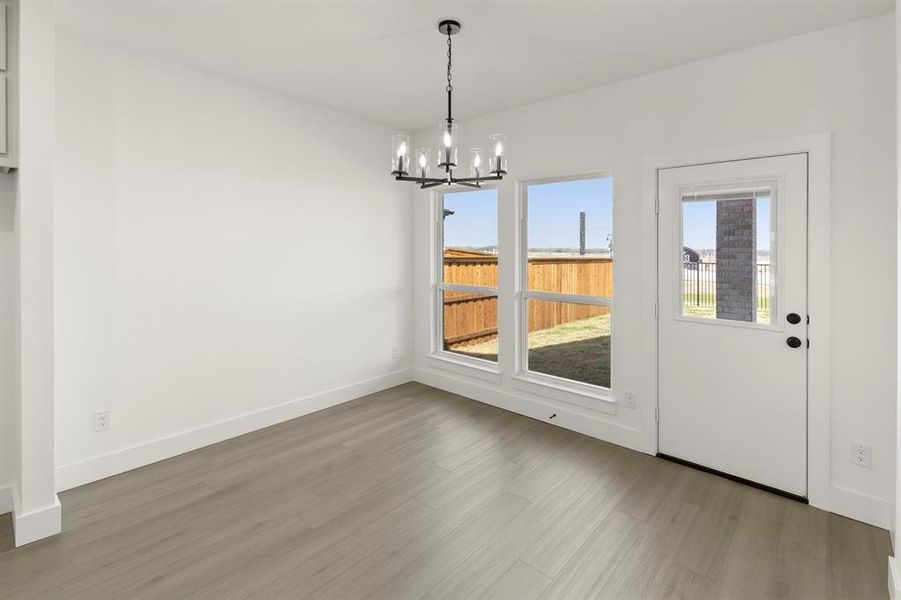 13. 13. 9617 Westchester - Nook