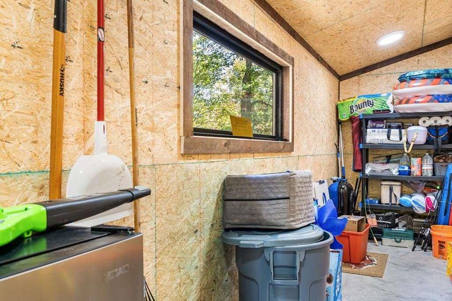 Image 37 of a home in . Image 37 of a home in .