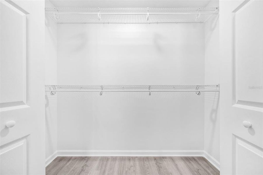 Spacious, unfurnished interior of a new home in , Gainesville (Image 18).