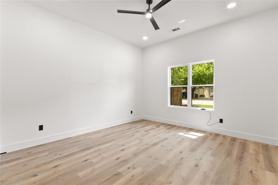 Spacious, unfurnished interior of a new home in , Fort Worth (Image 28).