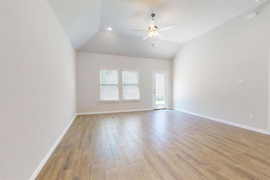 Spacious, unfurnished interior of a new home in ValleyBrooke, Mesquite (Image 31). Spacious, unfurnished interior of a new home in ValleyBrooke, Mesquite (Image 31).