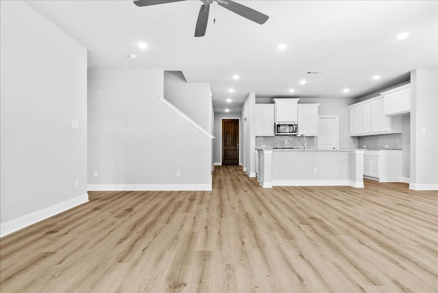 Representative unfurnished interior of a home built from the The Bradford by Doug Parr Custom Homes in Fair Oaks, Runaway Bay (Image 29). Representative unfurnished interior of a home built from the The Bradford by Doug Parr Custom Homes in Fair Oaks, Runaway Bay (Image 29).