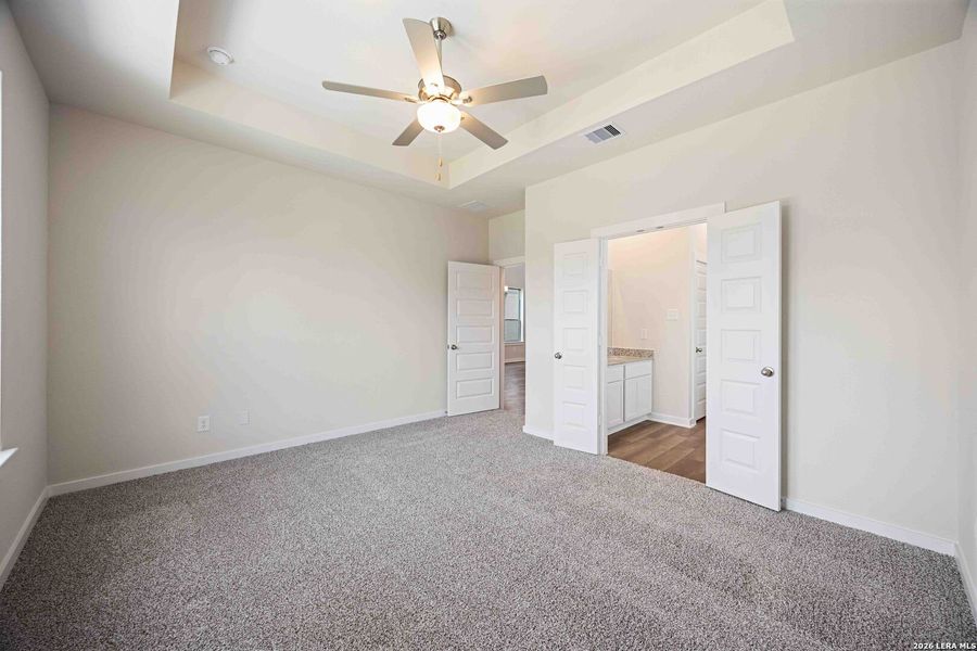 Spacious, unfurnished interior of a new home in Timber Creek, San Antonio (Image 16). Spacious, unfurnished interior of a new home in Timber Creek, San Antonio (Image 16).