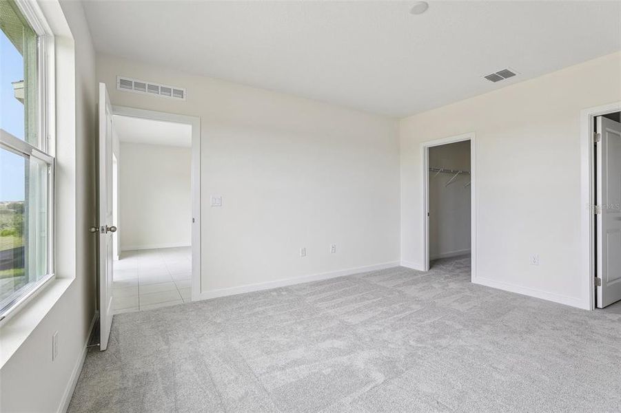 Spacious, unfurnished interior of a new home in Hamilton Bluff, Haines City (Image 18).