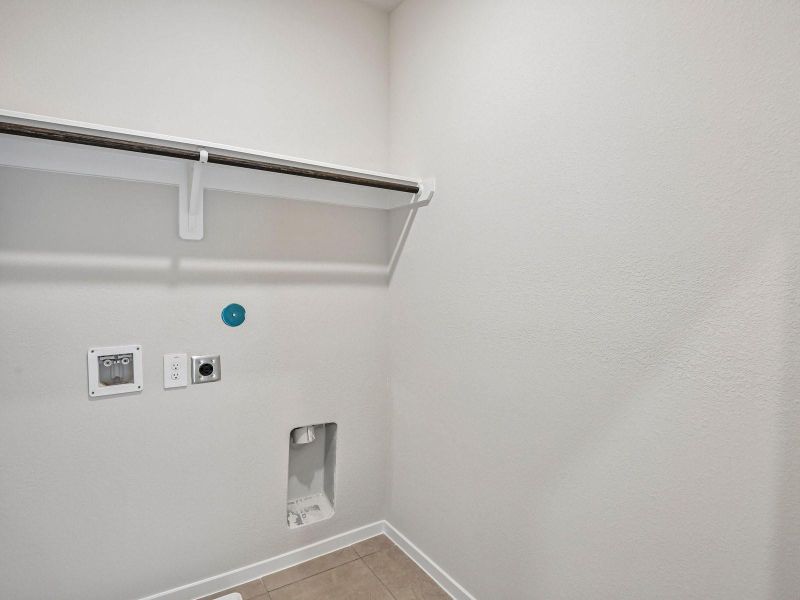 Photos are not of the actual home, but are photos of the builder home with same floorplan with similar interior finishes. Photos are not of the actual home, but are photos of the builder home with same floorplan with similar interior finishes.