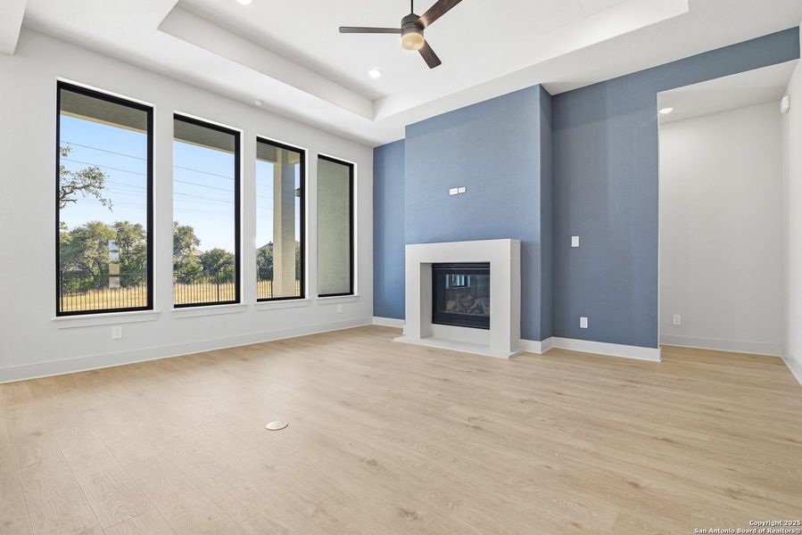 Spacious, unfurnished interior of a new home in Ventana - 60', Bulverde (Image 16).