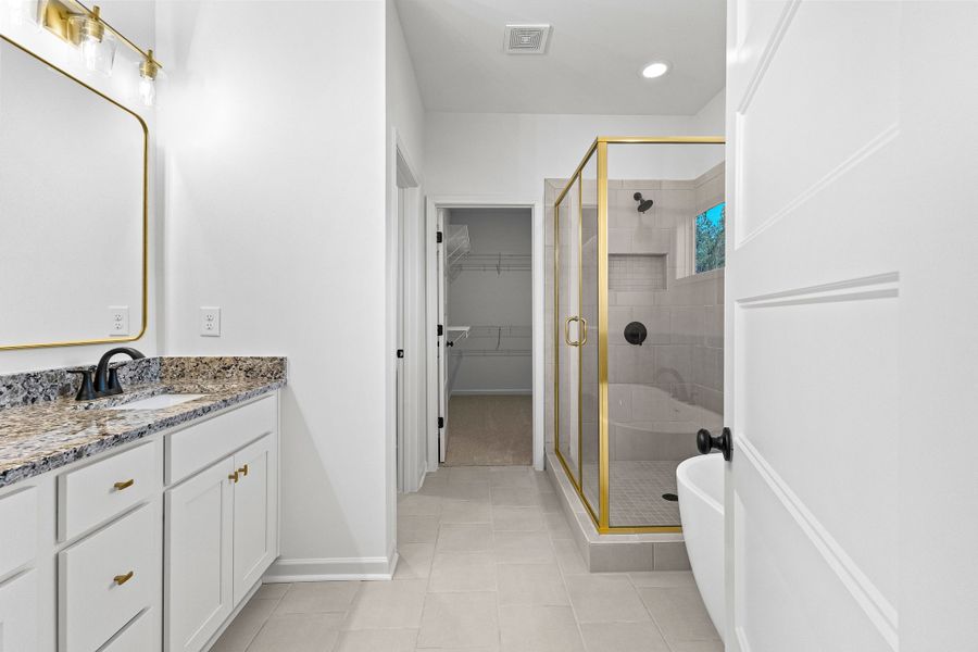Furnished interior view inside a new home in Standing Oaks, Senoia (Image 8).