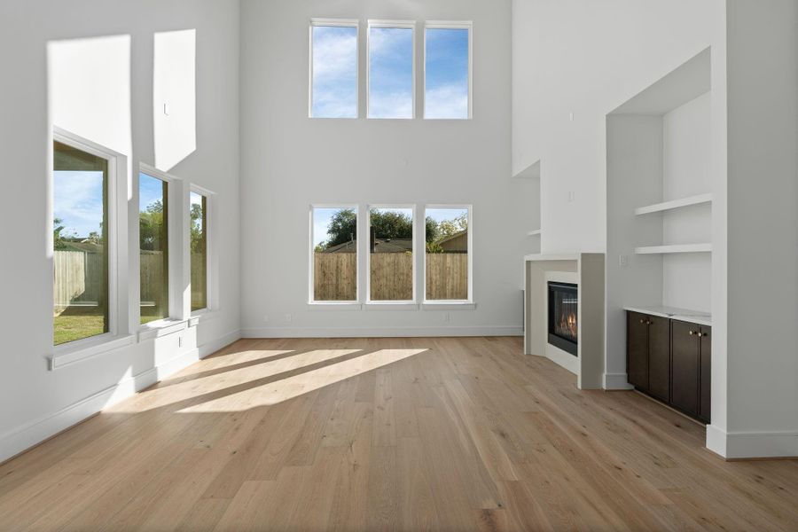 Spacious, unfurnished interior of a new home in , Houston (Image 29).