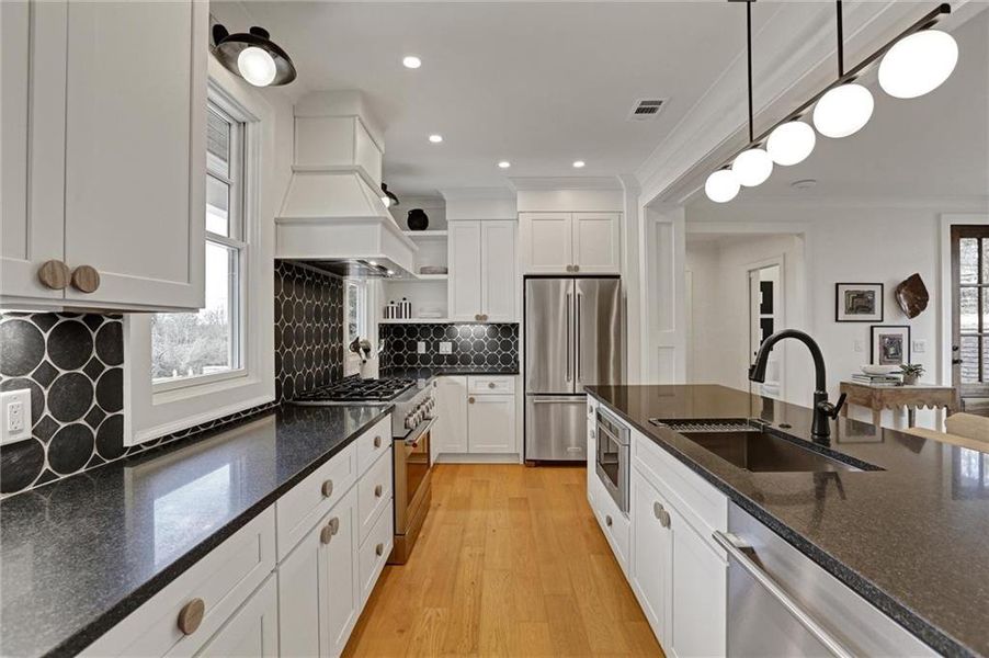 Furnished interior view inside a new home in , Gainesville (Image 38).